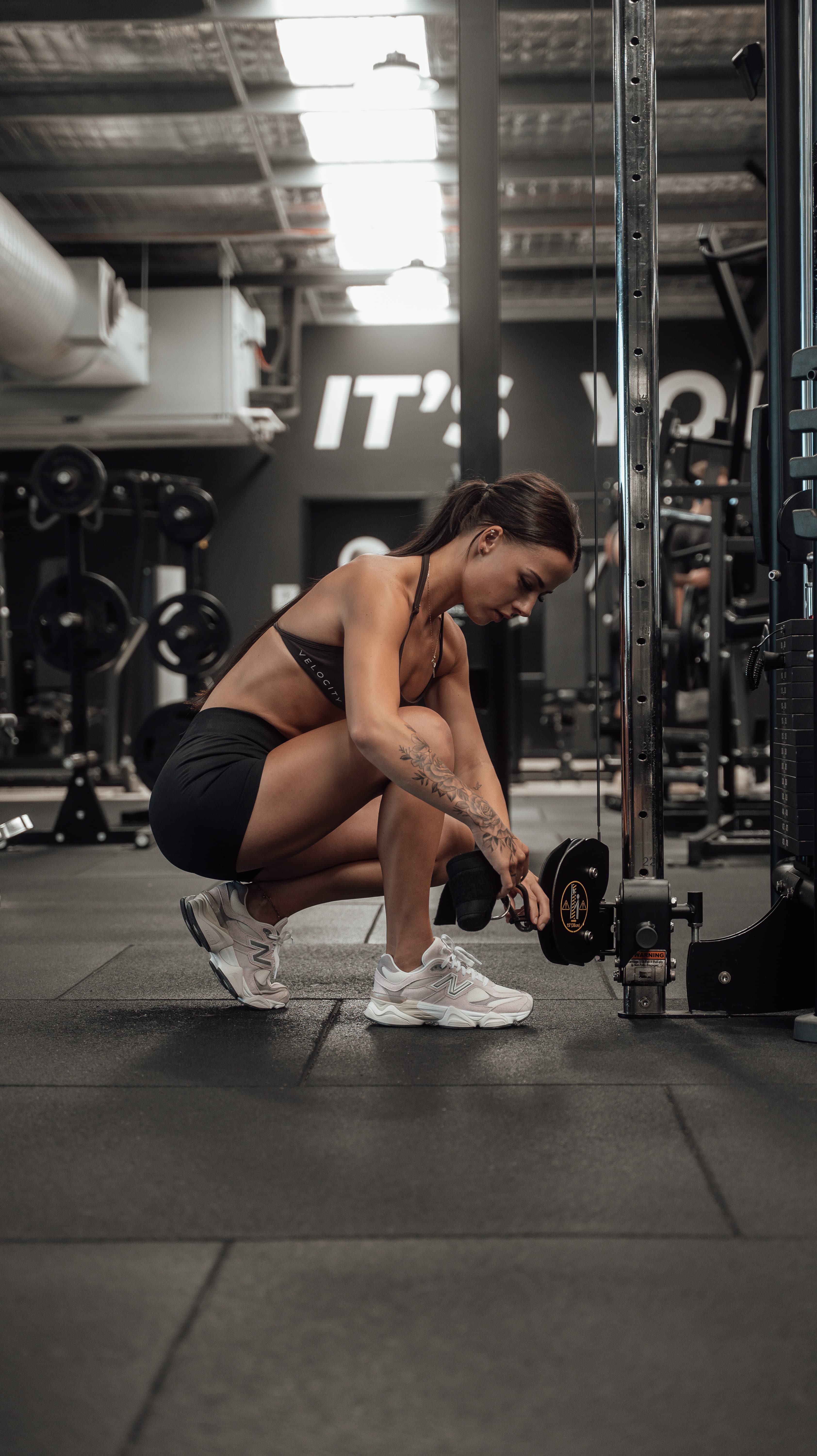 Female personal trainer Samantha Hobley coaching a Perth women's weight loss client